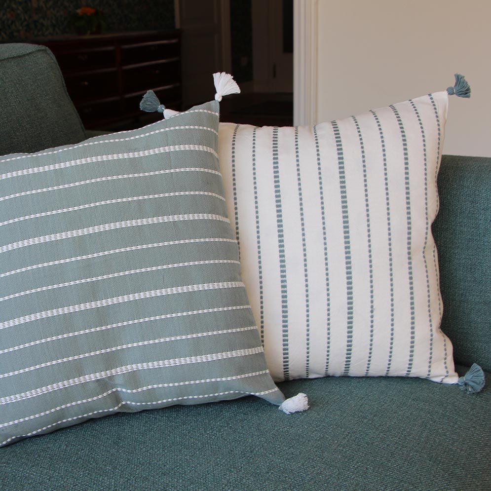 Fodera cuscino vida decorato con flottanti a contrasto, tessuto al telaio di legno 100% cotone con zip nascosta